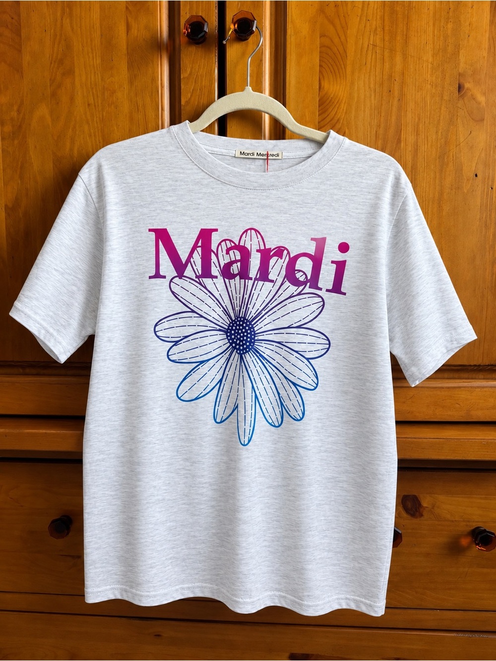 Mardi Mercredi Heather Gray Graphic Tee with Pink & Blue Daisy, NWT